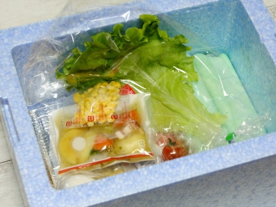 献立や買い物の負担を減らせる宅配食材のイメージ
